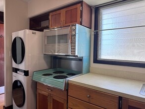 Building Photo - 1 Bed/1 Bath/1 Parking - Makiki area, clos...