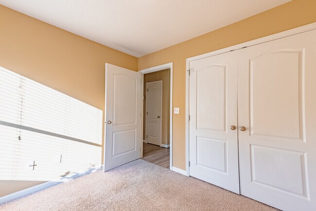 Building Photo - 12591 Drift Bay Cove