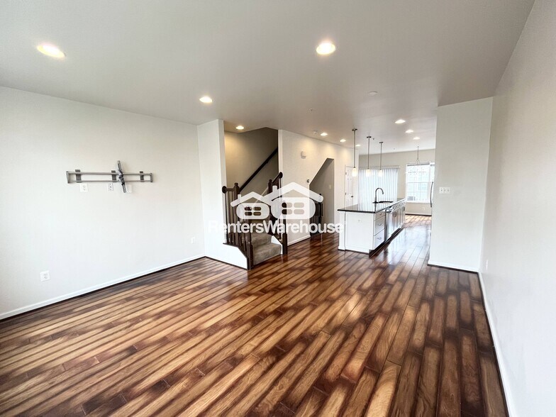Building Photo - 12504 Rustic Rock Ln