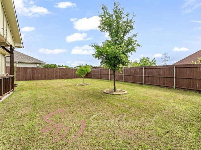 Building Photo - Stunning 5 bedroom, 3.5 bath in Elk Ridge Estates!