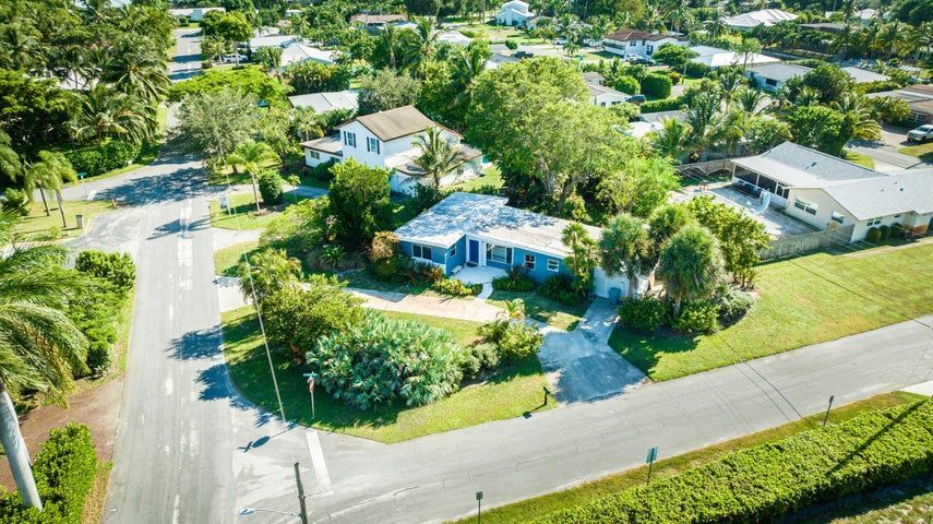 Building Photo - 3117 Fernwood Dr