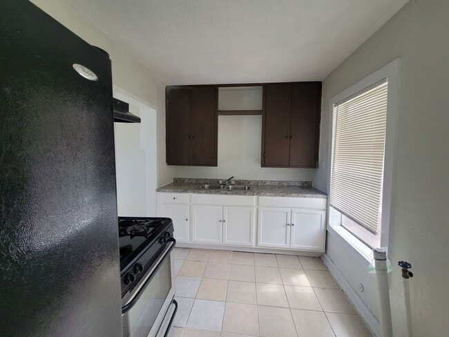 Building Photo - 424/426 Natalen