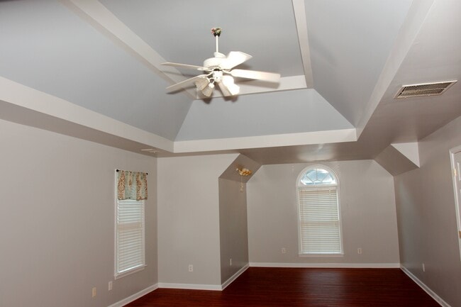 Trey Ceiling - Master bedroom - 2927 Arbor Creek Ln
