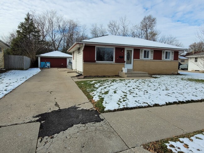 Building Photo - 6361 North Joyce Avenue