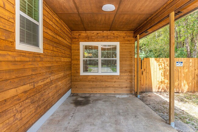 Building Photo - 111 Patton Dr NE