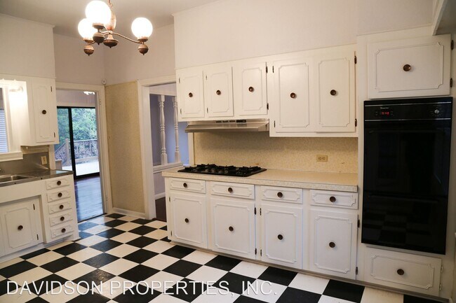 Building Photo - 3 br, 2 bath House - 628 Terrell Rd.