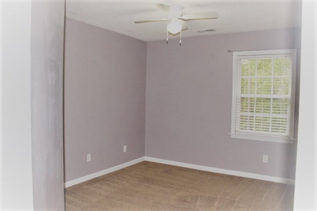 Building Photo - Staff Favorite.