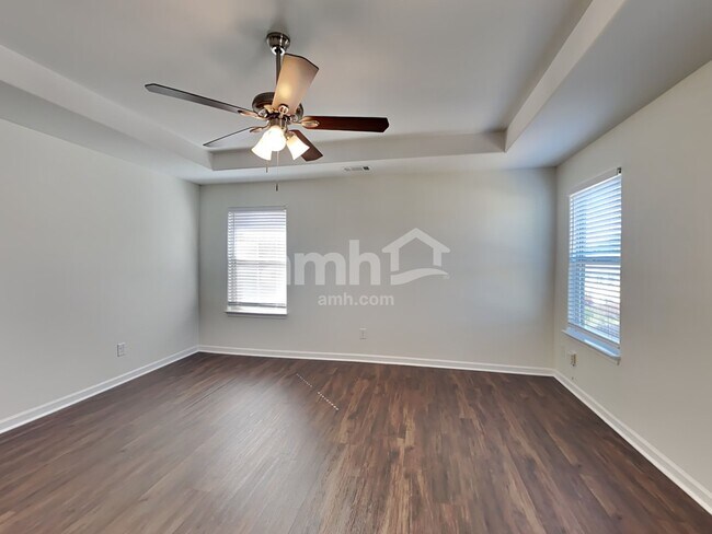 Building Photo - 216 Leland Ln