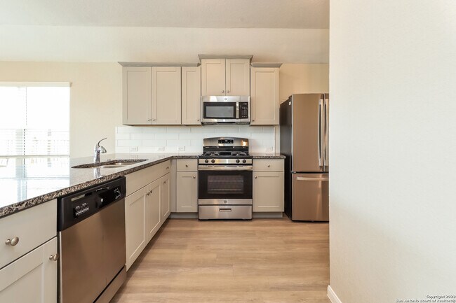 Building Photo - 31537 Acacia Vis
