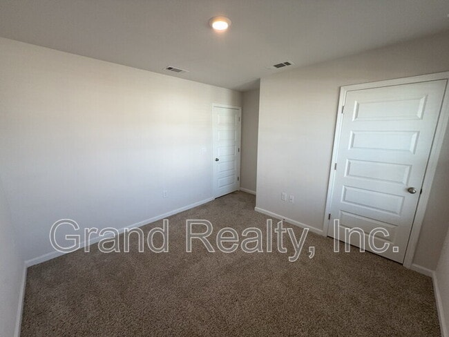 Building Photo - 4395 Winged Elm Ct