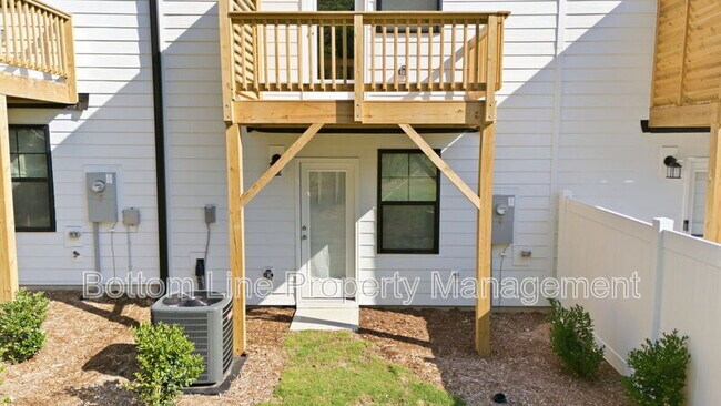 Building Photo - 3606 Elm Grv Ln