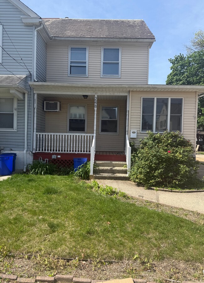 Primary Photo - 248 Jackson St
