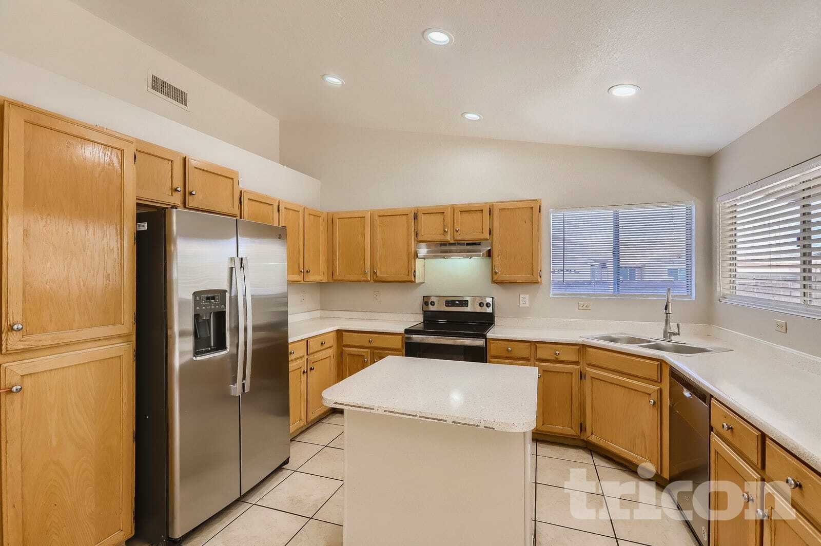 Building Photo - 8511 W Orange Dr