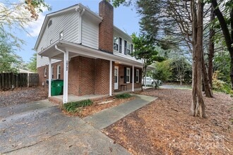 Building Photo - 10702 Blue Heron Dr
