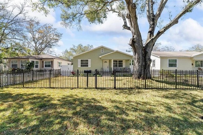 Building Photo - 4628 Dr M.L.K. Jr St N