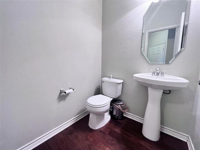Building Photo - 5895 Clearwater Ct