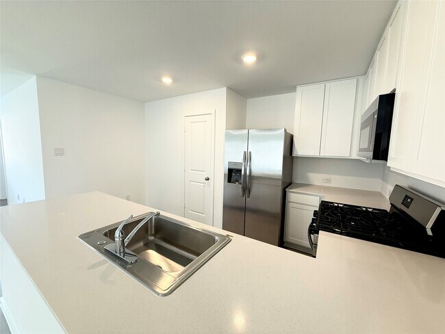 Building Photo - 31507 Casamari Dr