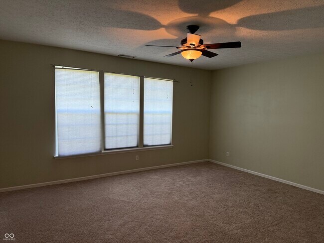 Building Photo - 1055 Woodfield Ct