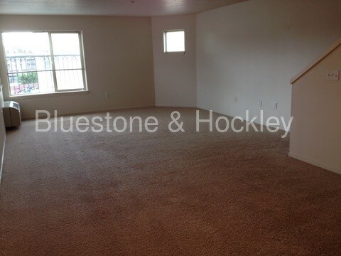 Building Photo - 18656 SW Boones Ferry Rd