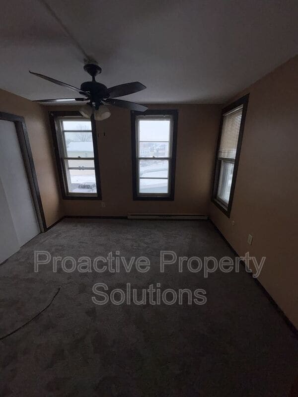 Building Photo - 716 W Lackawanna Ave