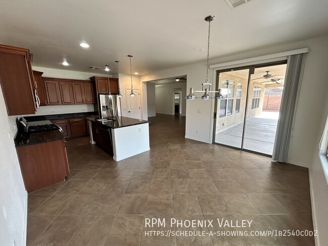 Building Photo - Spacious Bright N. Phx 4/2 w/POOL & *NEW* ...