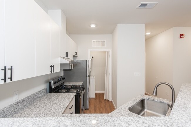 Building Photo - 211 Harmony Mdws Ct