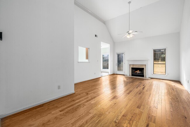 Building Photo - 2520 Stonecreek Trail