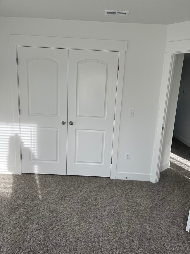 Building Photo - 1099 N Ledger Dr