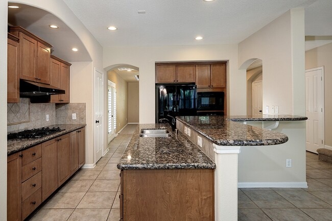 Building Photo - 54 S Longsford Cir