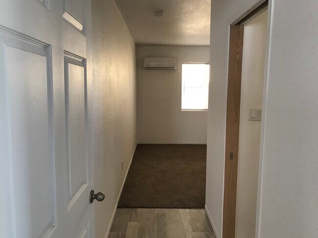 Room 1 - 2709 Cardinal Ave