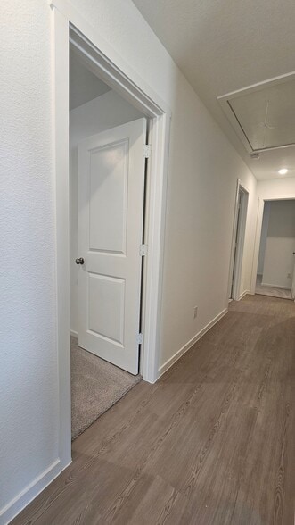 Building Photo - 1600 Baron Ln