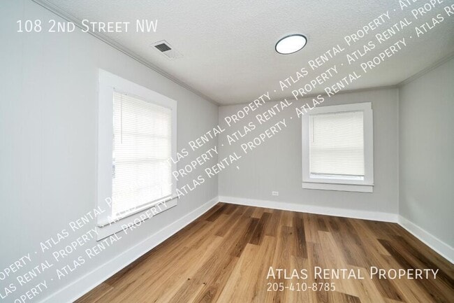 Building Photo - 108 2nd St NW