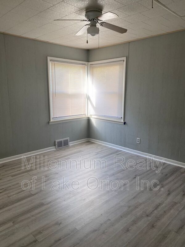 Building Photo - 4673 Academy St