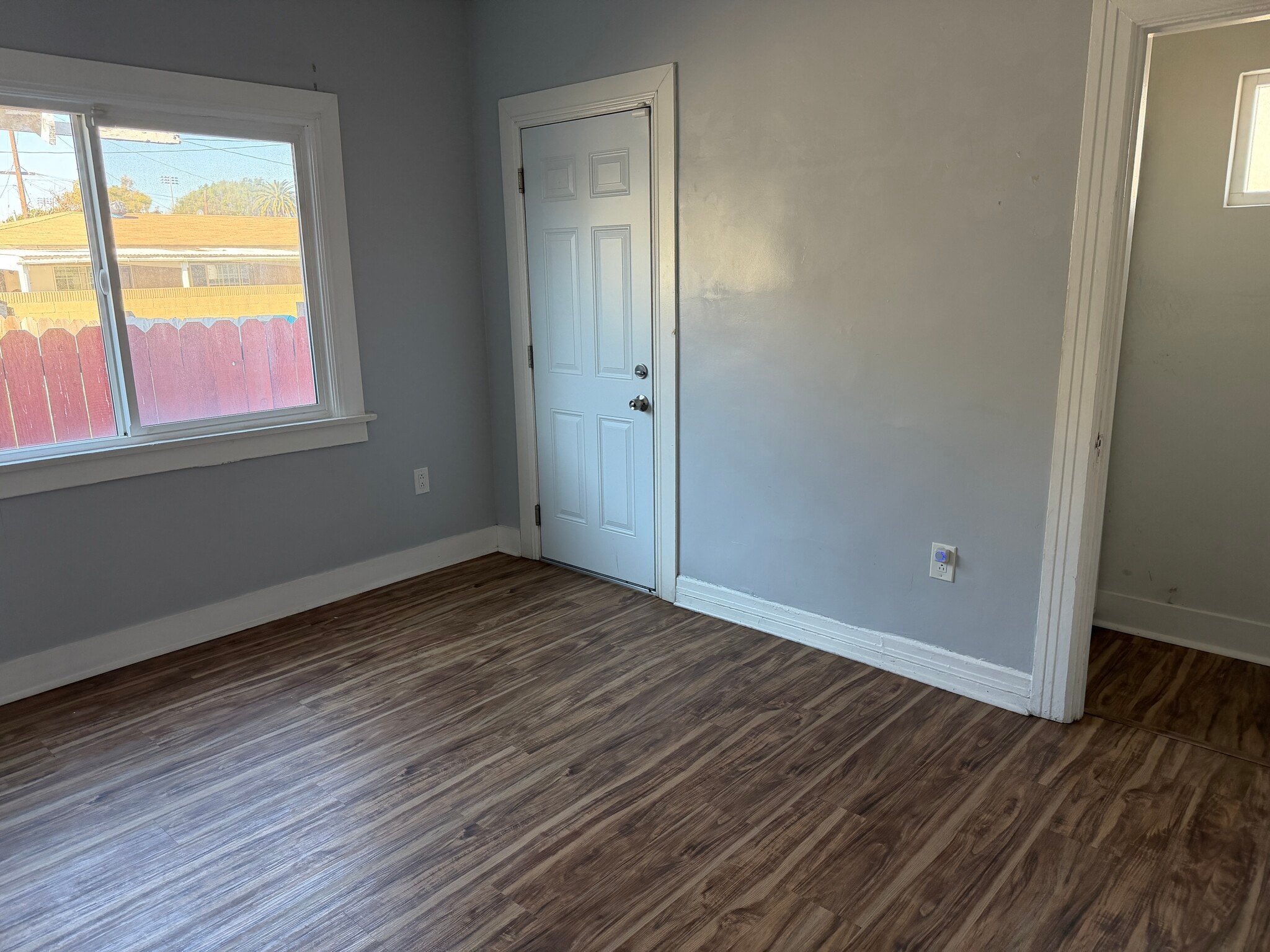 Building Photo - 1151 E 15th St