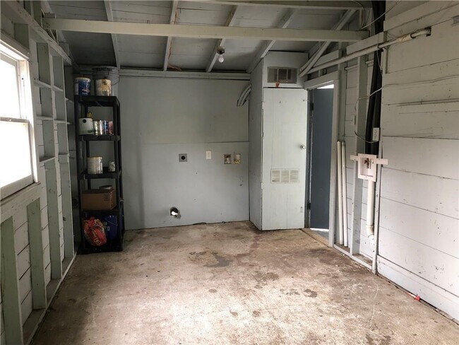 Building Photo - 7007 Reese Ln