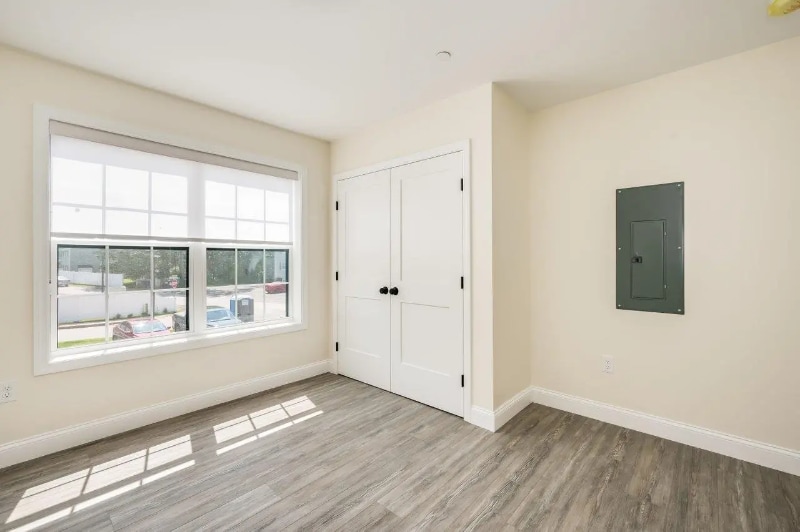 Building Photo - 725-727 Central Ave