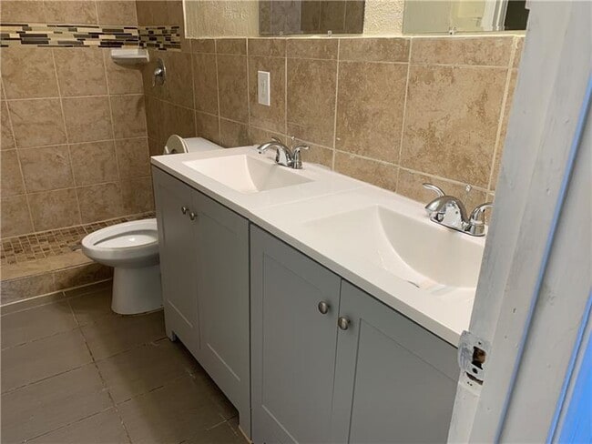 Building Photo - 2701 NW 21st St