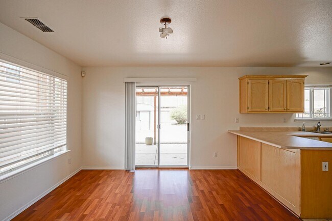 Building Photo - 10427 Crosscut Dr NW