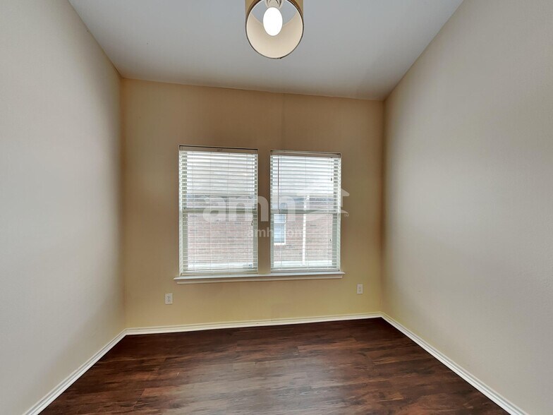 Building Photo - 12724 Ocean Spray Dr