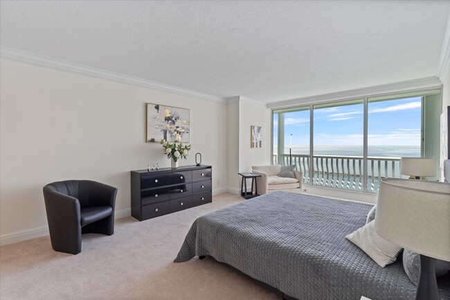 Building Photo - 2200 S Ocean Ln