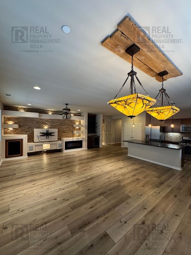 Building Photo - Modern Comfort Meets Resort Living – Gorgeous Single-Story in The Lakes Community