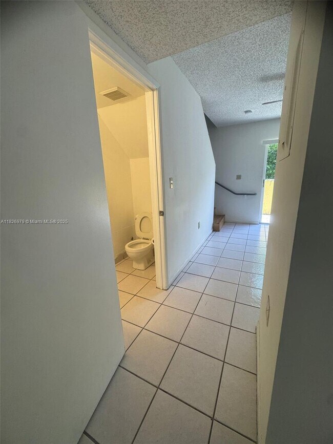 Building Photo - 8270 SW 149th Ct