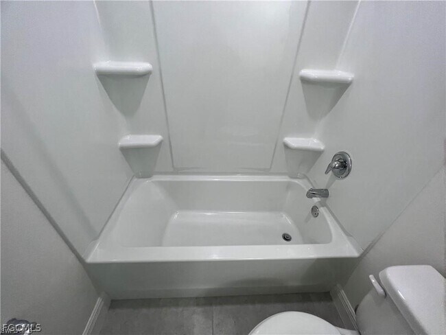 Building Photo - 6391 Brant Bay Blvd