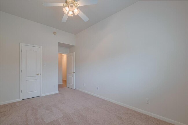 Building Photo - 11106 Fairway Dr