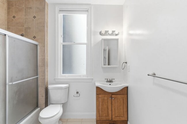 Building Photo - Lovely 2 Bed, 1 Bath Haight Ashbury Flat