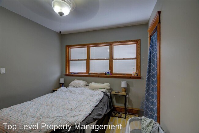 Building Photo - 2 br, 1 bath House - 411 S Orchard St.