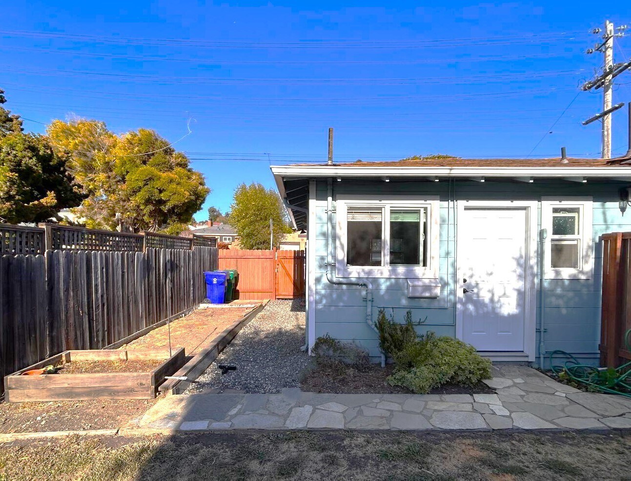 Building Photo - 5029 Barrett Ave