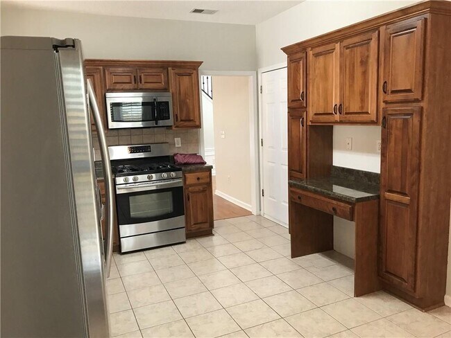 Building Photo - 6135 Pattingham Dr