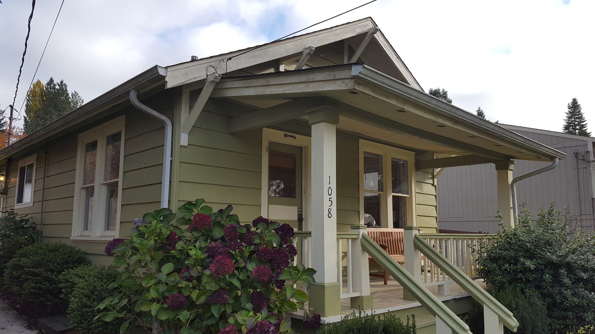 Central Street Cottage is a 2 bedroom, 1 bathroom furnished house centrally located in Olympia, WA - 1058 Central St SE