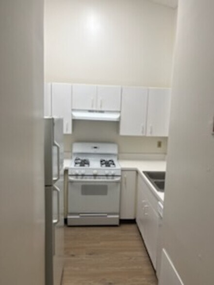 Building Photo - 431 Edpas Rd
